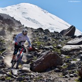 Russia. North face of Elbrus. Rider - Petr Vinokurov. Photo: Ludmila Zvegintseva