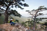 Crimea. Ai-Petri region, "Miskhor" trail. Rider - Nikolay Pukhir. Photo: Konstantin Galat